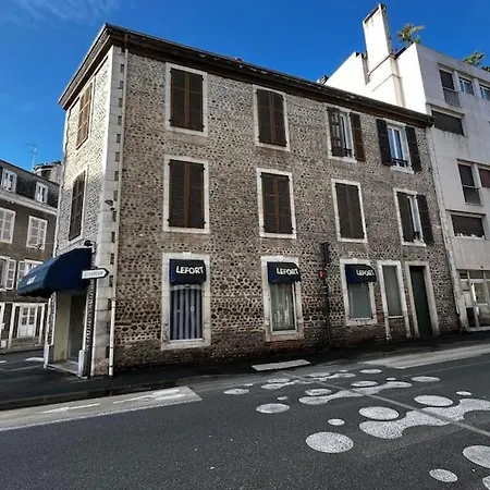 Les Paloises - Appt. 4 : Le Parc Beaumont Apartment